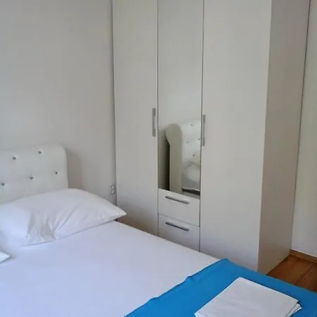 Miroslav Apartman *